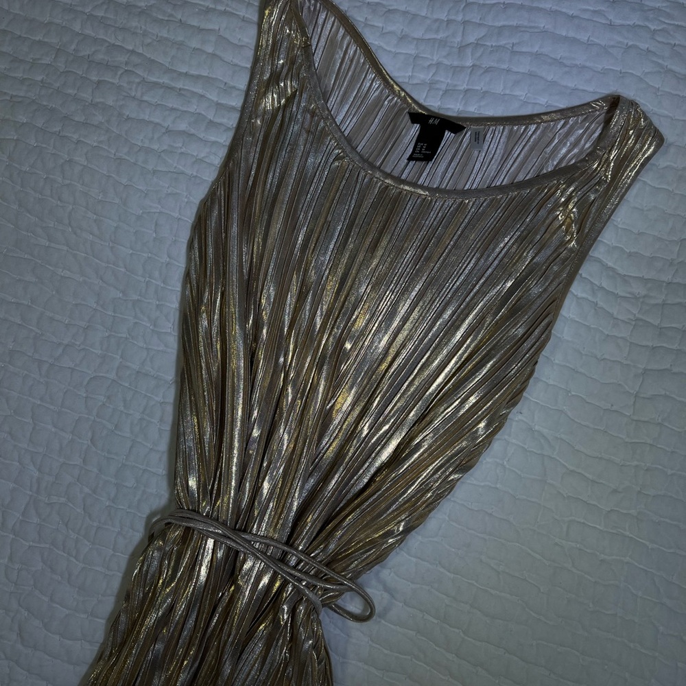 Gold pleated H&M MIDI dress